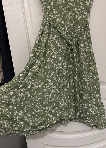 Yeşil V Yaka Kemerli Uzun Elbise - Görsel 3