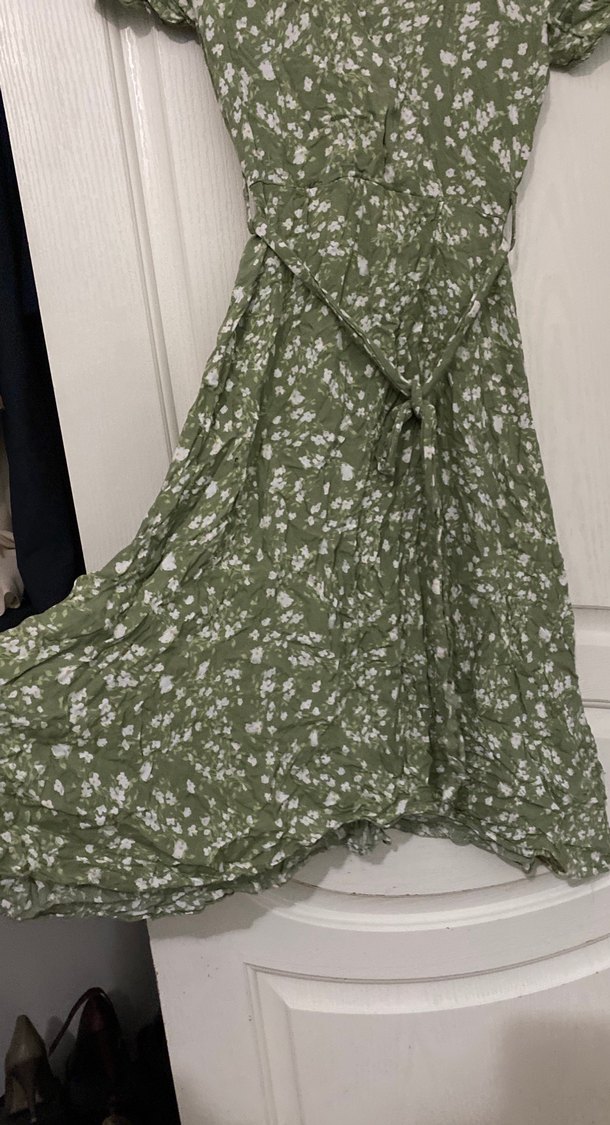 Yeşil V Yaka Kemerli Uzun Elbise - Görsel 3