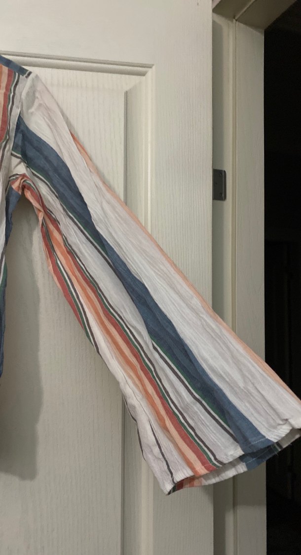 Kadın V Yaka Uzun Kollu Çizgili Gömlek - Görsel 3