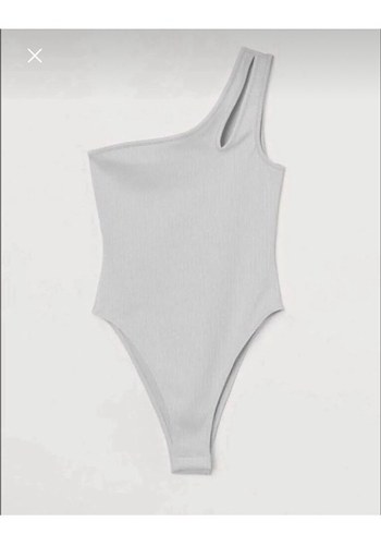 Diğer Beyaz Tek Omuzlu Minimalist Alttan Çıtçıtlı Mayo Bluz