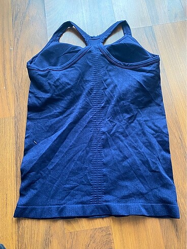 H&M H&M Orjinal İhraç Fazlası Kesik Etiketli Halter Yaka Atlet Göğü