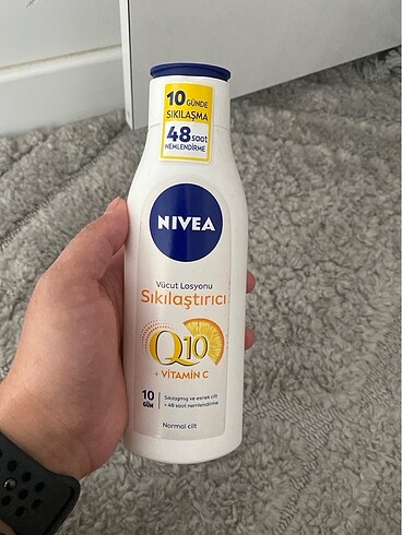 Nivea Q10 sıkılaştırıcı vücut losyonu