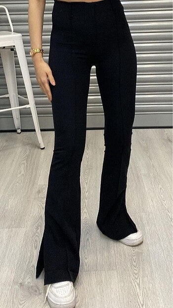 Orjinal bershka siyah likralı pantolon