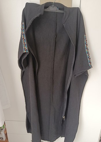 Nakış Detaylı Siyah Uzun kaşe yelek - Görsel 2