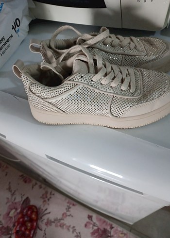 Bej Yılan Desenli Pul Detaylı Kadın Dolgu Topuklu Spor Ayakkabı - Görsel 2