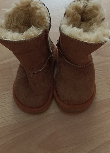 UGG bot 