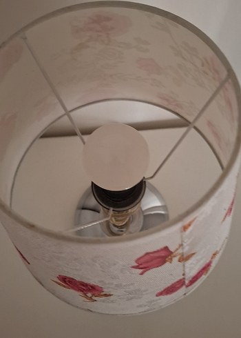 Pembe Çiçek Desenli Masa Lambası - Görsel 3