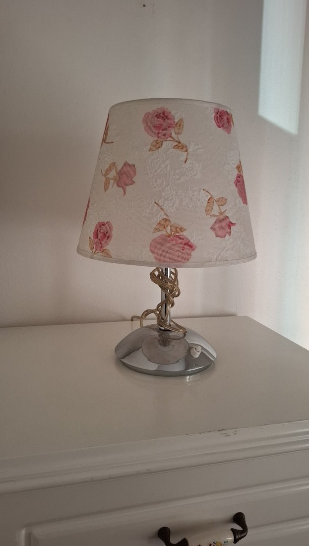 Pembe Çiçek Desenli Masa Lambası - Görsel 2