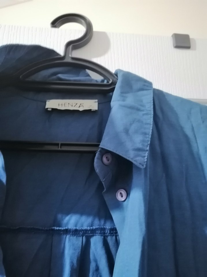 Mavi uzun kollu tesettür gömlek - Görsel 4