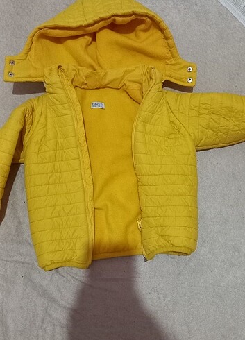 5 Yaş Beden Hellobaby ürünü sarı mont