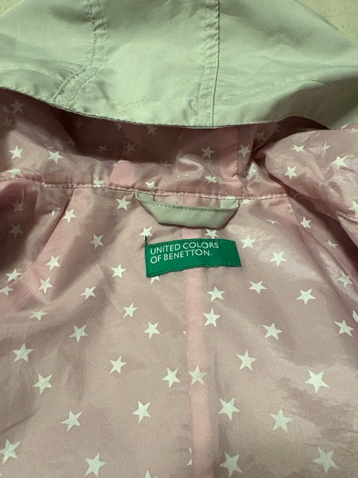 Kız Çocuk Kapüşonlu Düğmeli yağmurluk - Görsel 3