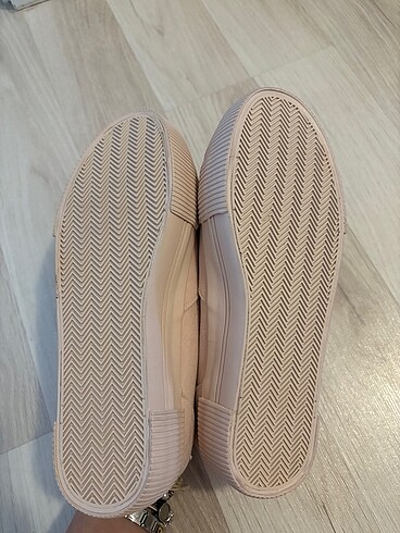 36 Beden ten rengi Renk Etiketli H&M sneaker