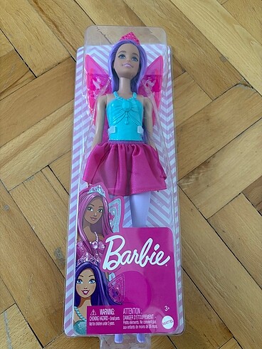 Kutulu Barbie bebek