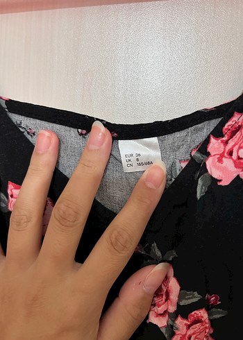 Çiçek Desenli V Yaka Kadın Tulum - Görsel 2