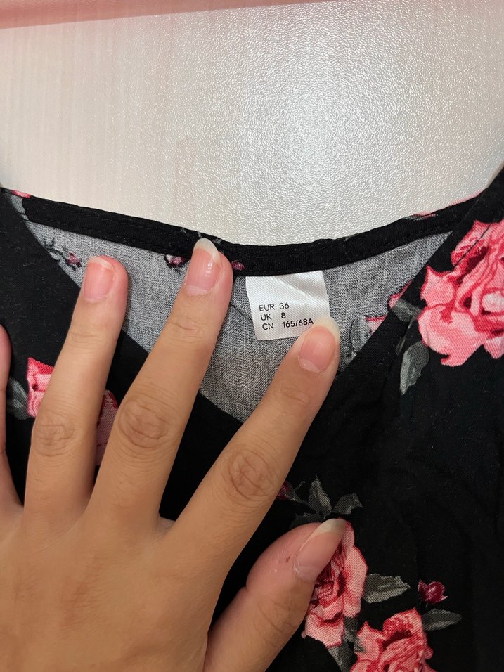 Çiçek Desenli V Yaka Kadın Tulum - Görsel 2