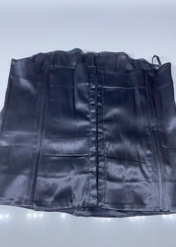 Siyah korse - Görsel 3