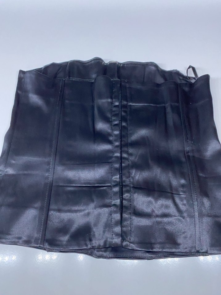 Siyah korse - Görsel 3