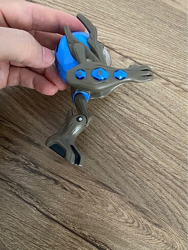  Beden Ben 10 Swampfıre figür