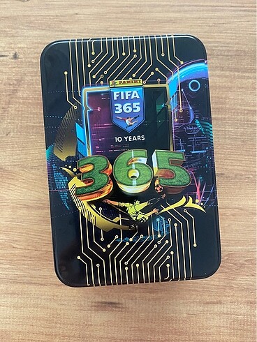 Fifa 365 boş teneke kutu
