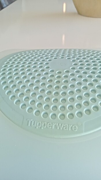 Beden Tupperware peynir kabı