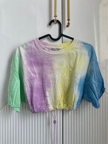 Bershka Crop tshirt
