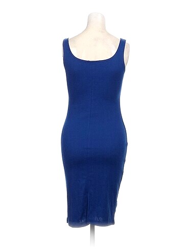 m Beden PreLoved Kısa Elbise %70 İndirimli.