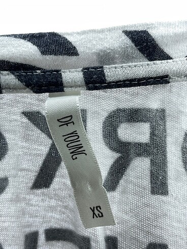 xs Beden çeşitli Renk Defacto T-shirt %70 İndirimli.