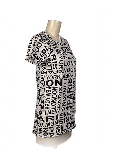 Defacto Defacto T-shirt %70 İndirimli.