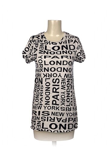 Defacto T-shirt %70 İndirimli.