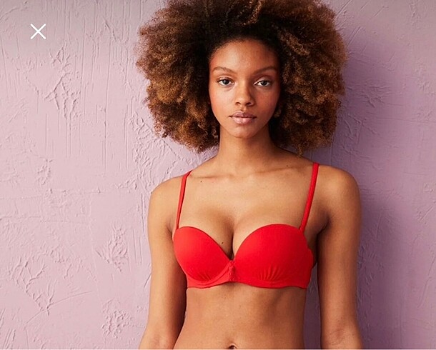 Bikini üstü kırmızı bikini