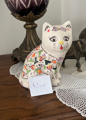 Renkli Desenli Beyaz Kedi Biblosu - Görsel 2