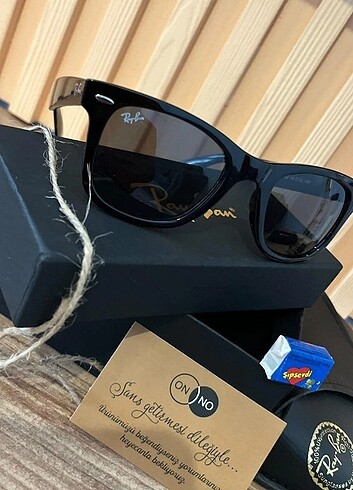 Ray-Ban wayfarer parlak siyah kasa siyah cam 