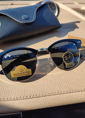 Beden çeşitli Renk Rayban clupmaster model gümrük ürünü sosyal medyada fiyatı min 8