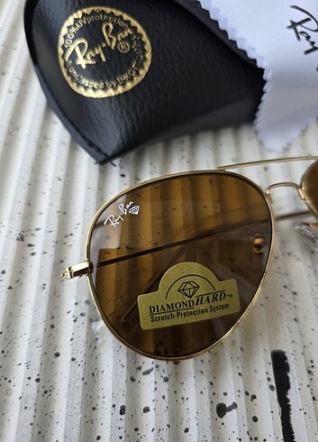 Ray Ban Pilot model