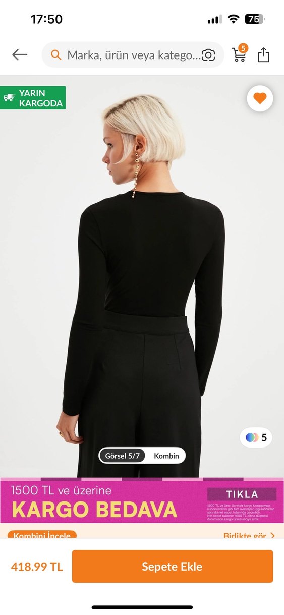 Siyah V Yaka Kadın Bluz - Görsel 2