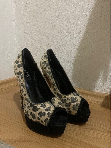 Nine West Leopar Topuklu Ayakkabı