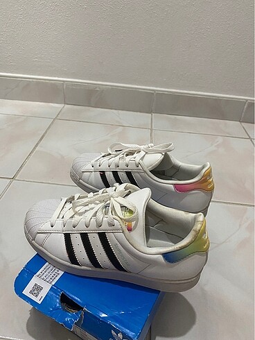 Adidas süperstar