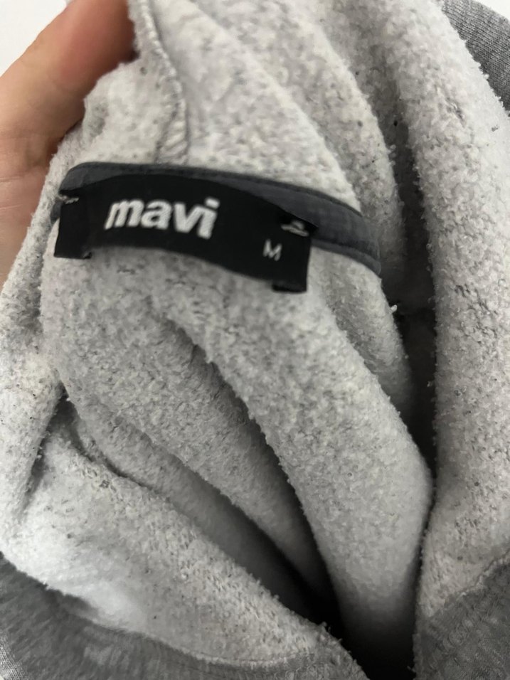 Gri Kapüşonlu Mavi Baskılı Sweatshirt - Görsel 2
