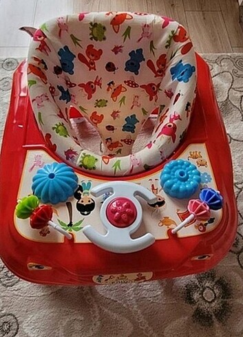 Bebek yürüteç 