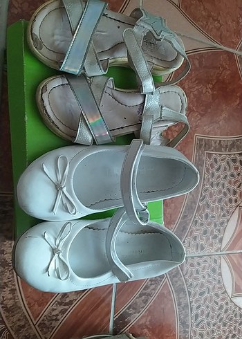 Kızlar için Beyaz Tokalı Bale Ayakkabısı - Görsel 2