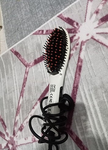 saç düzleştirici tarak