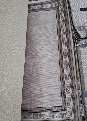 Gri Yılan Desenli Halı - Görsel 5