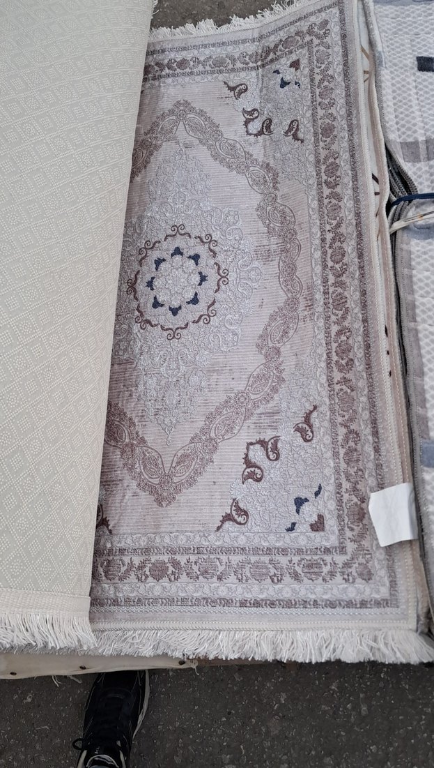 Gri Yılan Desenli Halı - Görsel 2