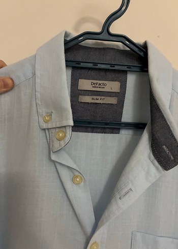 Düğmeli Mavi Keten Erkek Gömlek - Görsel 3