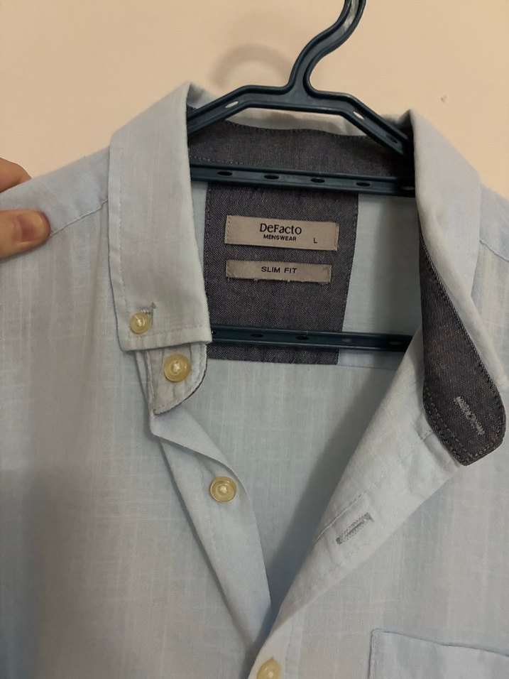 Düğmeli Mavi Keten Erkek Gömlek - Görsel 3