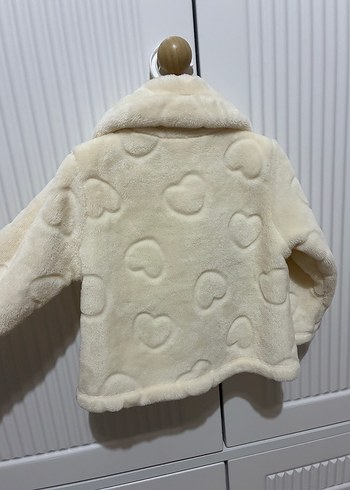 Kız Çocuk Beyaz Kürklü Peluş Ceket - Görsel 3