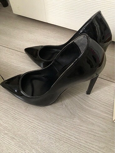 Bambi siyah rugan stiletto - Görsel 5