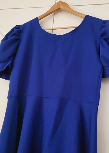 Mavi V Yakalı Kısa Kollu Midi Elbise - Görsel 6