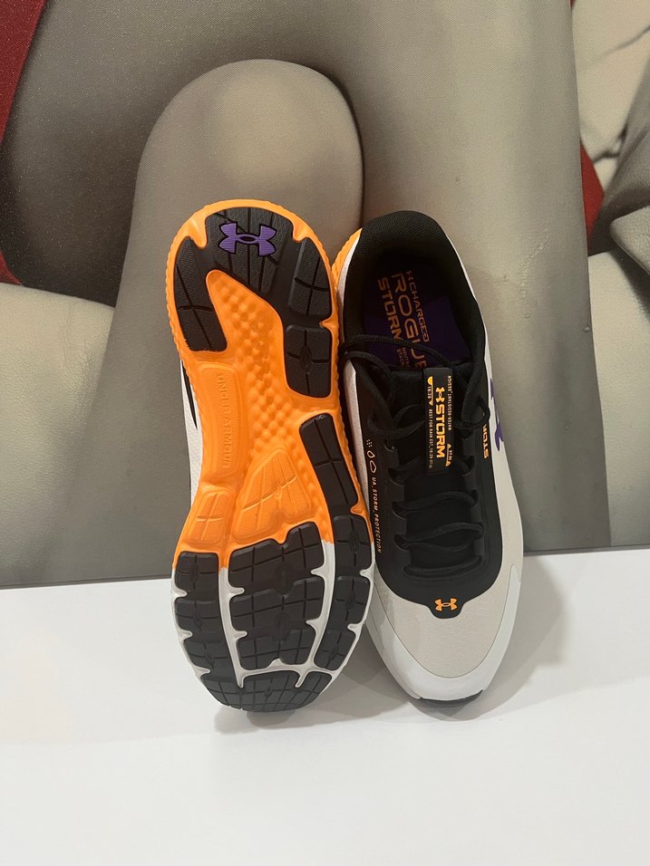 Under armour Erkek Spor Ayakkabısı Siyah Beyaz Velcro - Görsel 2