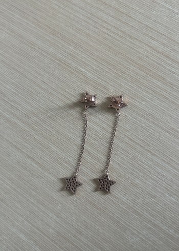 Beden Zincir Detaylı Yıldız Motifli Midi Küpe